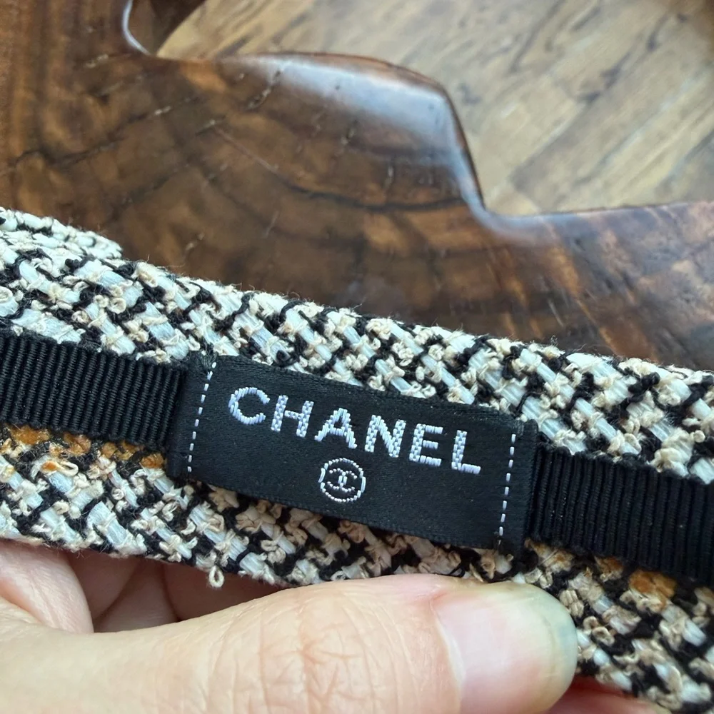 CHANEL Tweed Bow Headband - Picture 4 of 7